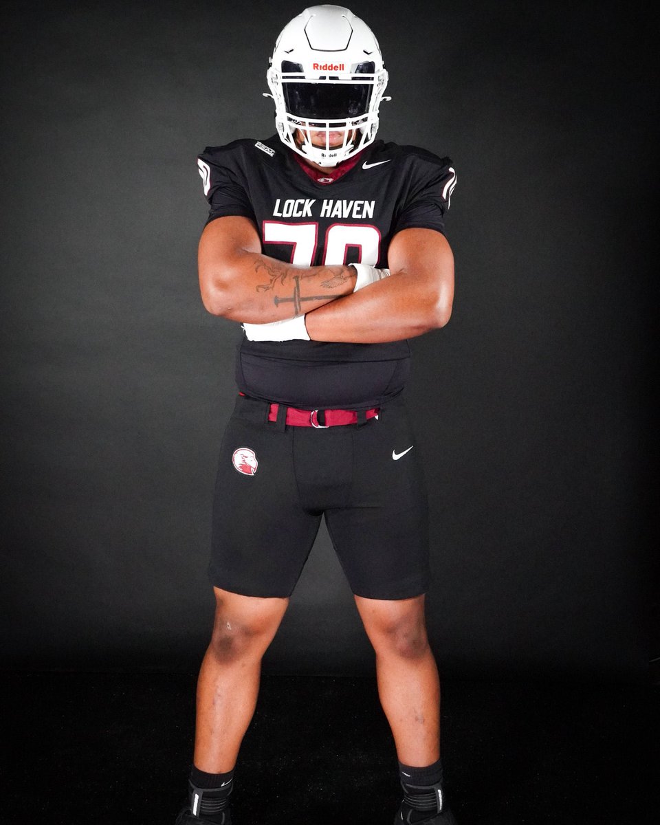 Here is the mock up of the “blackout” design (left) vs the actual look revealed today (right)

Seems they opted to remove the feather pattern on the collar and sleeves to go for a simpler approach with the numbers on the sleeves and a crimson collar

Which do you think is better?