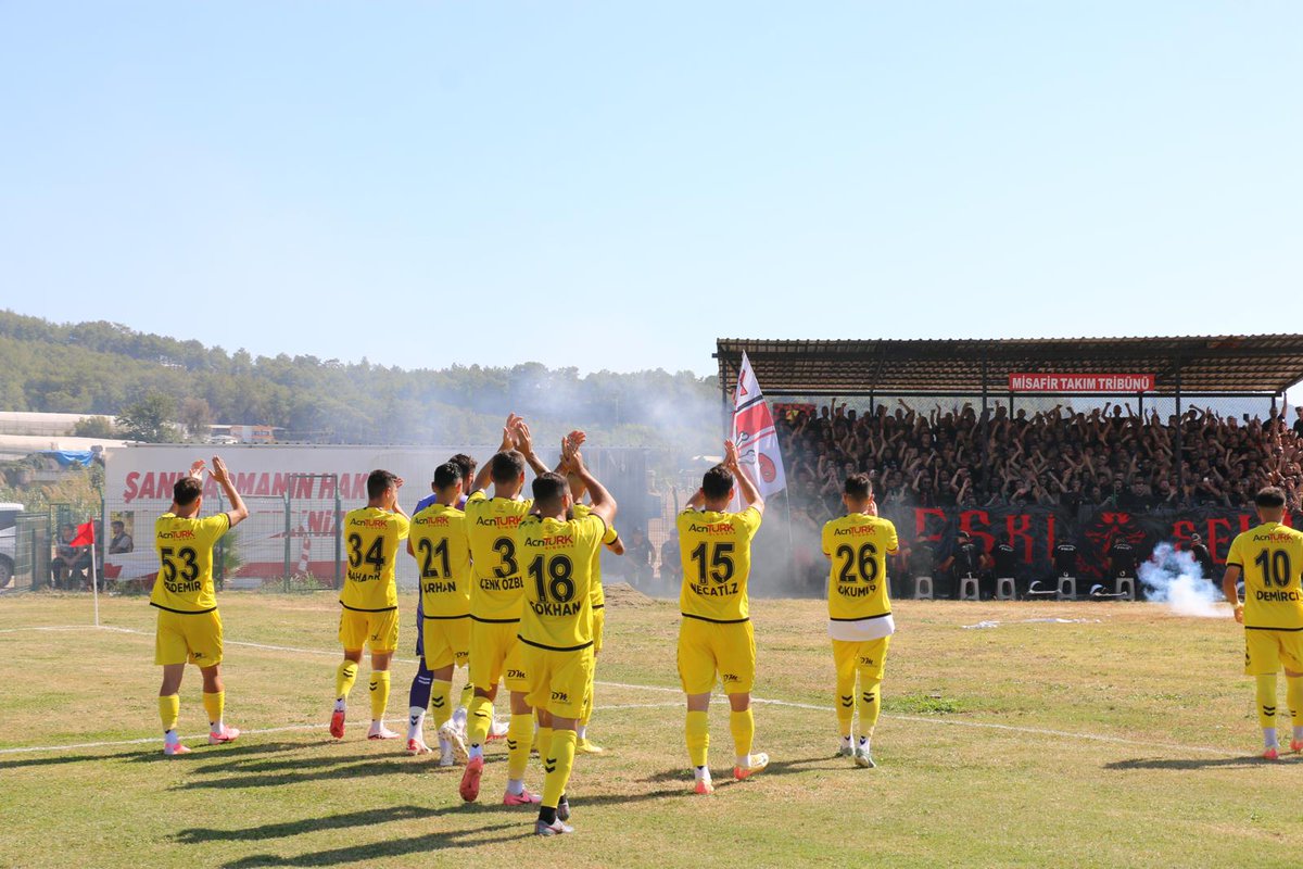 aldaagg7's tweet photo. Ne Yaparsanız Yapın Oraya Gelecegiz. 🖤❤🏆#ŞampiyonlukYolundaDeplasmanaDokunma
#Eskişehirspor https://t.co/uqeinvbHvU