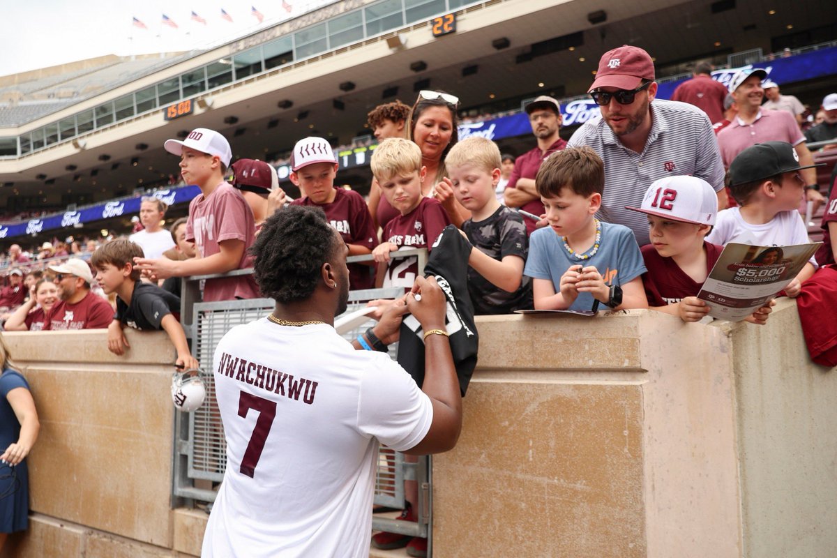 TAMULettermen's tweet image. 2025 Legends Game! We had a great time watching these guys come out to coach and play during halftime of this year’s Spring Game! Thank you to everyone who participated!