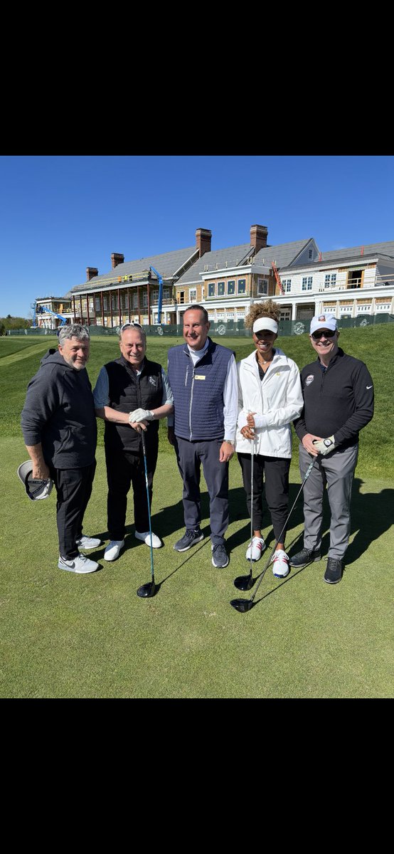KampeOU's tweet image. What a day with friends.  They help me with my Big fundraiser tonight for the players and they get a chance to beat my a$$ at Oakland Hills