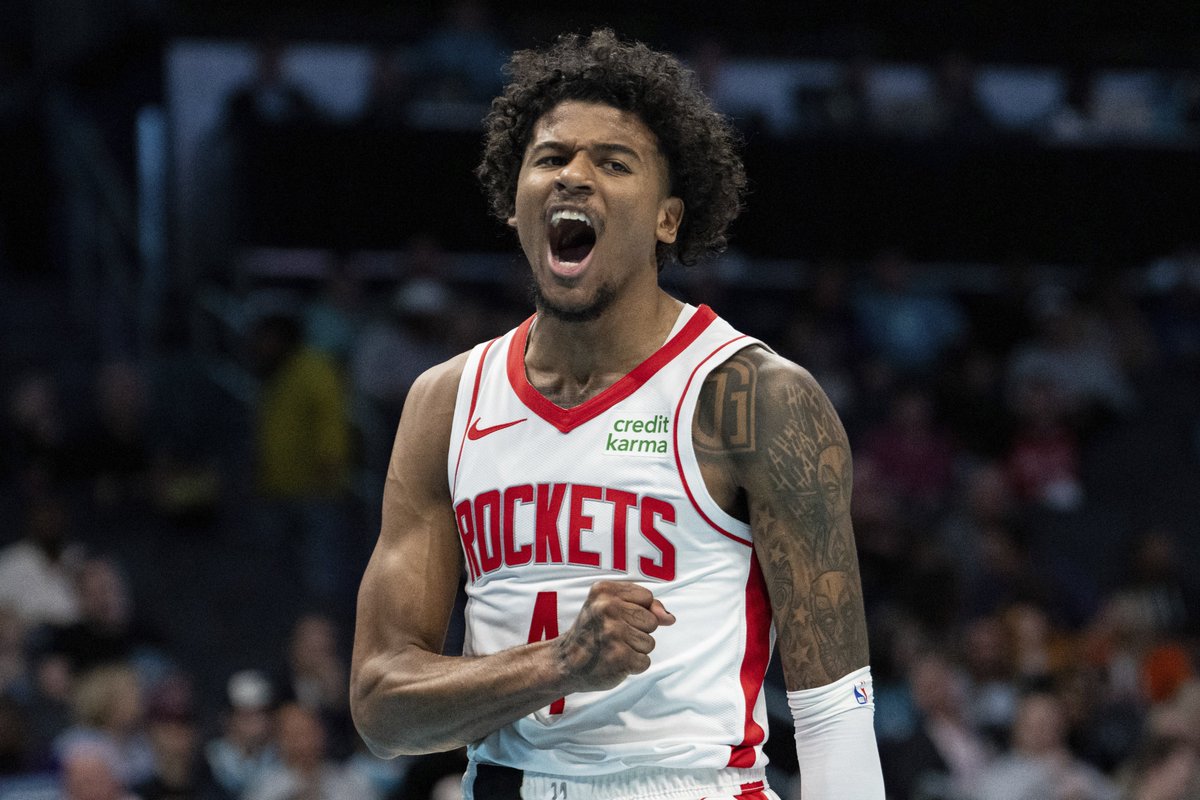 CallingOurShot's tweet photo. The Jalen Green Ladder! 🪜

20+ Points (+190, FanDuel)
25+ Points (+600, FanDuel)
30+ Points (+1500, FanDuel)

Back at home, backs against the wall, I see it going 1 of 2 ways. Either (1) he still sucks and we donated or (2) he finds his mojo and plays well. Love the value. https://t.co/JVeu9GyTWv