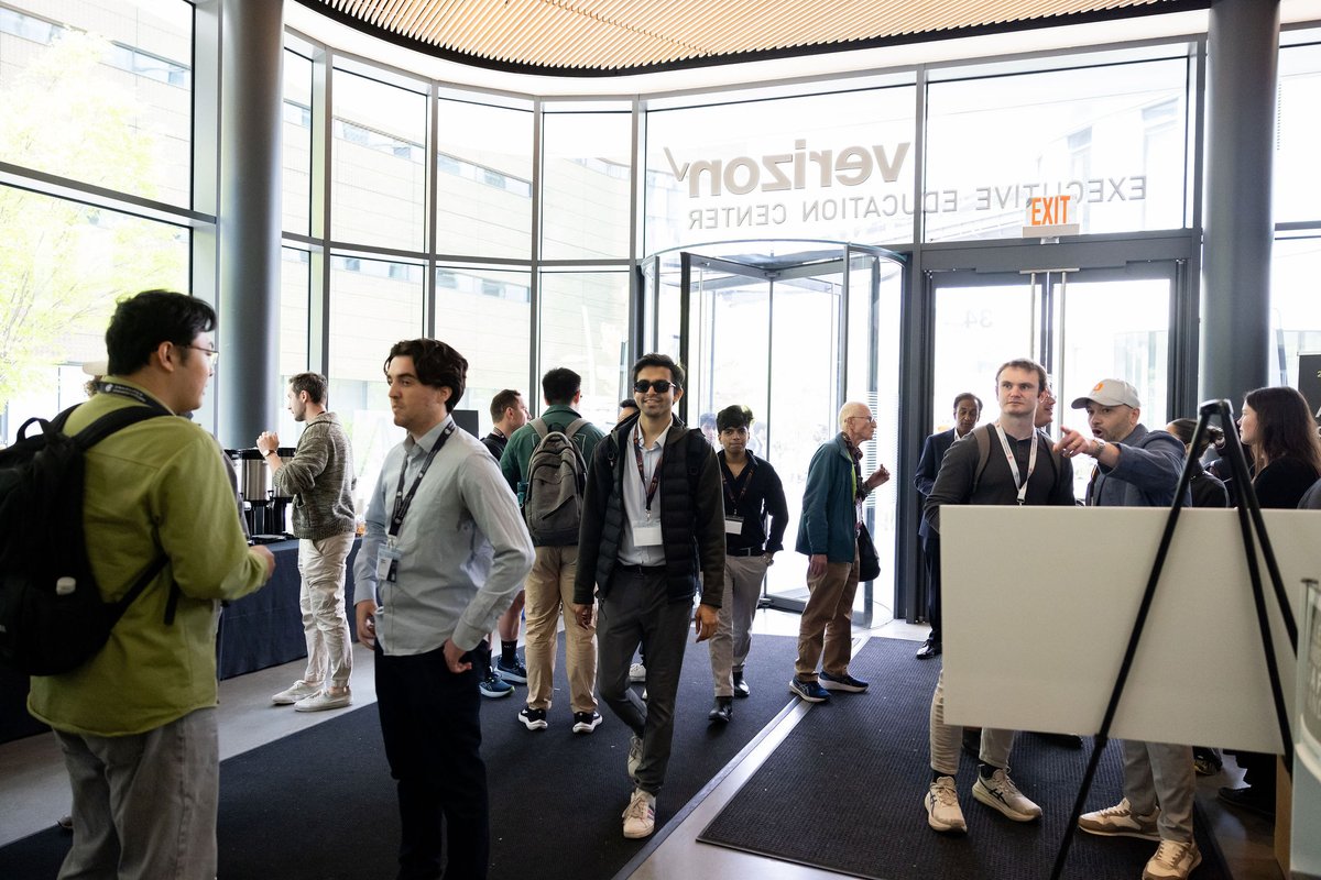 CUBlockchain's tweet image. Over 800 attendees joined us at Cornell Tech last Friday to hear from leaders across blockchain, tech, &amp;amp; finance about the New Era of U.S. Innovation in Crypto!

The fifth annual Cornell Blockchain Conference was the most successful one in our history: 56 speakers, 15 sponsor…