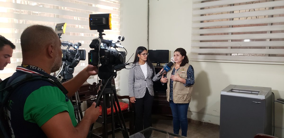 casm_hn's tweet photo. Ante la deportación de dos menores, como organización de derechos humanos exigimos a la Embajada de EE. UU. que otorgue visas humanitarias a sus madres y garantice asistencia para ambas familias en territorio estadounidense. ¡La niñez migrante merece protección y justicia! https://t.co/06DPrIgzZk