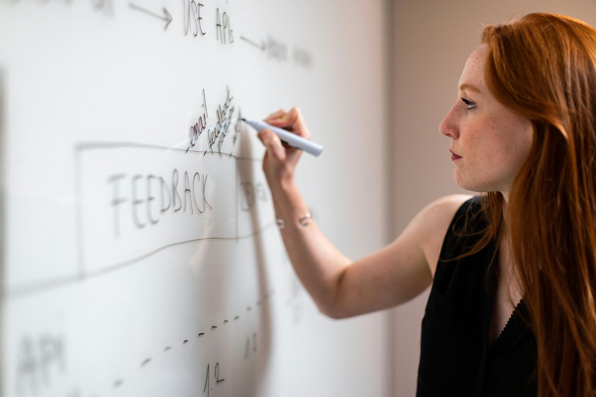 metova's tweet photo. Why do some products fail? Often, it’s building the wrong thing.

Product launches can be risky, but founders are playing smarter. Josh Duntz shares how founders are using lean validation, smart MVPs, and AI insights to focus on real user problems and avoid costly missteps.

Learn how to de-risk your launch: https://t.co/KMJHVPPH7e