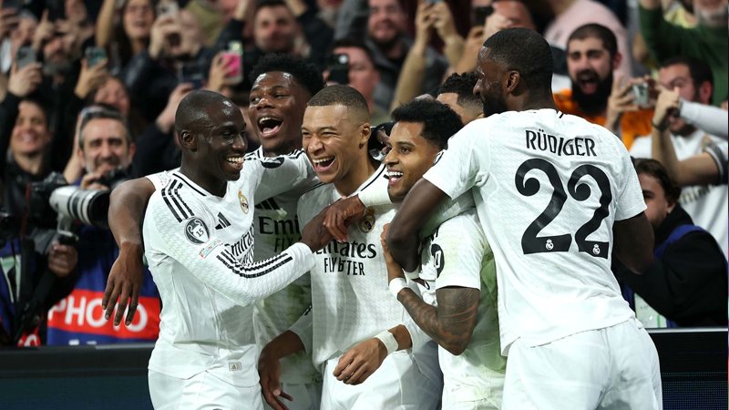 ডিফেন্ডার সংকটে রিয়াল মাদ্রিদ !