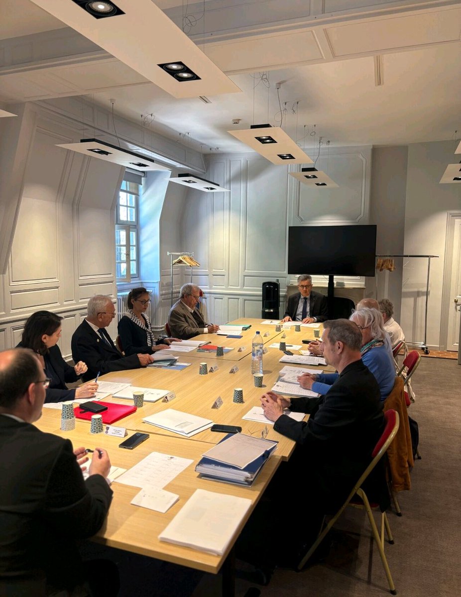 Le 30 avril, la commission nationale de la médaille de la Résistance française s’est réunie sous la présidence du délégué national de l’Ordre de la Libération.
Seize demandes d'attribution de la médaille de la Résistance à titre posthume ont été soumises aux commissaires.