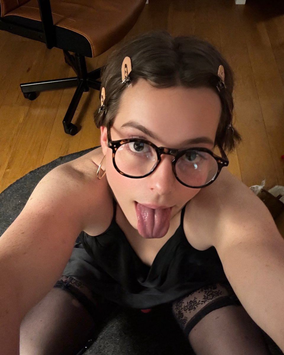 alexistastylexy's tweet photo. There’s more where this came from 👀💅

#Femme #AltGirl #TransIsBeautiful #ClosetFemme #StealthSlay #LGBTQ #AltBaddie #SoftFemme #TransVibes #QueerAF #SheExists #InMySkin #JustVibing #PrivateSlay #GirlsLikeUs https://t.co/S44T2vlGIW