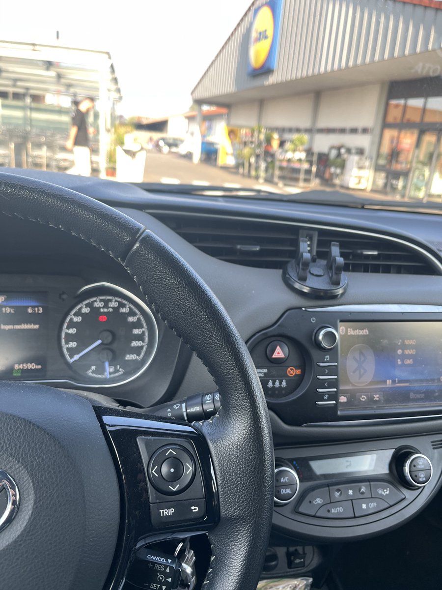 Enjoy the weather🤩