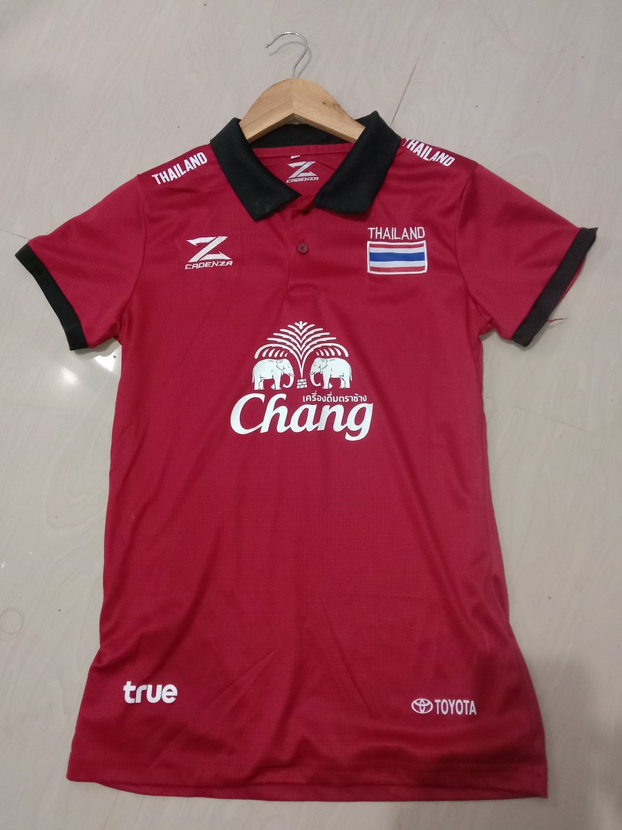 ReaaRi34979's tweet photo. #เสื้อบอลหญิง ทีมชาติไทย ช้างศึก เล่นไม่เลิก ผ้าสวยใส่สบาย รอบอก 32-38
ไปตำกันเลยแค่ 1 ใบแดงนิดๆ❤️
พิกัดนี้เลย⤵️ https://t.co/h8NtlYukDF

#ช้อปปี้เเฟชั่น https://t.co/gSCcp2WO59