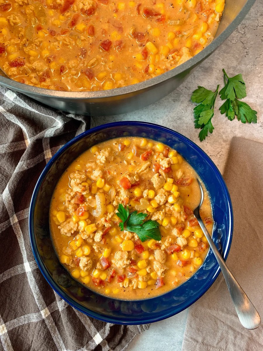 Chicken Corn Chowder. Tender chicken, sweet corn, and tangy tomatoes, simmered together in a creamy, smoky, satiny blend of aromatics and spices. Like a commingling of chicken chili and corn chowder…
robinmillercooks.com/f/smoky-chicke…