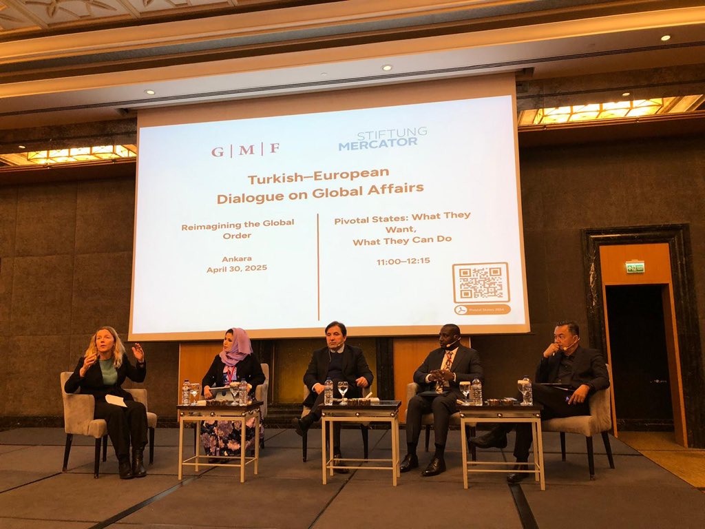 “Pivotal States: What they want, what they can do” We discussed the role, agency and aspirations of middle powers for remaking the global order, with <a href="/kristinakausch/">Kristina Kausch</a> <a href="/dinopattidjalal/">Dino Patti Djalal</a> <a href="/ekitbi/">ابتسام الكتبي</a>  G. Boateng -organised by <a href="/gmfus/">German Marshall Fund</a> &amp; <a href="/MercatorDE/">Stiftung Mercator</a> <a href="/OzgurHisarcikli/">Özgür Ünlühisarcıklı</a> <a href="/mag_kir/">Magdalena Kirchner</a> <a href="/JannesTessmann/">Jannes Tessmann</a>