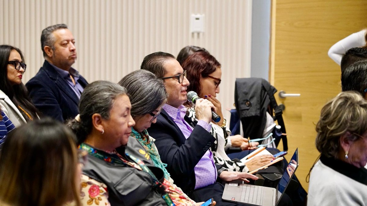 ANMColombia's tweet photo. Con la participación de actores clave del sector minero, cerramos con éxito nuestra  primera jornada de #ANMinforma. 

Fue espacio para el diálogo, la transparencia y la construcción colectiva de una #MineríaParaLaVida. 

¡Gracias por sumarse! 🤝🌱 https://t.co/DAmQzfISEV