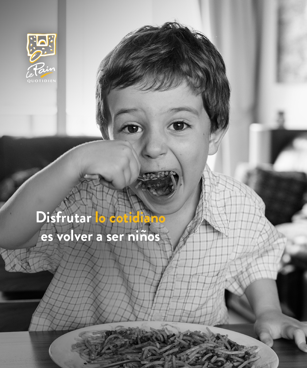 LPQMX's tweet image. Los niños nos enseñan que la vida está hecha de momentos simples:
Reír por nada, saborear un pan recién horneado, compartir un jugo de frutas...
Hoy y siempre, celebremos esa forma de vivir. 🥳🍓💛

#LePainQuotidien #DisfrutaLoCotidianoDeLaVida