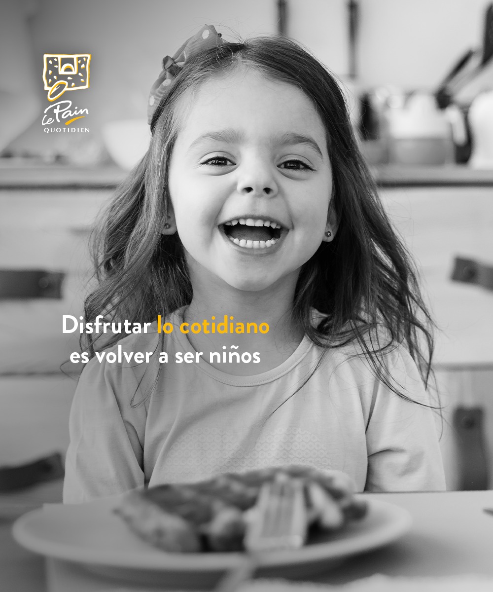 LPQMX's tweet image. Los niños nos enseñan que la vida está hecha de momentos simples:
Reír por nada, saborear un pan recién horneado, compartir un jugo de frutas...
Hoy y siempre, celebremos esa forma de vivir. 🥳🍓💛

#LePainQuotidien #DisfrutaLoCotidianoDeLaVida