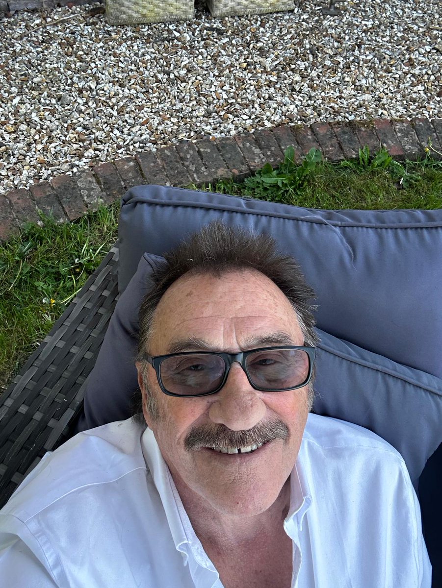 Paul Chuckle tweet media