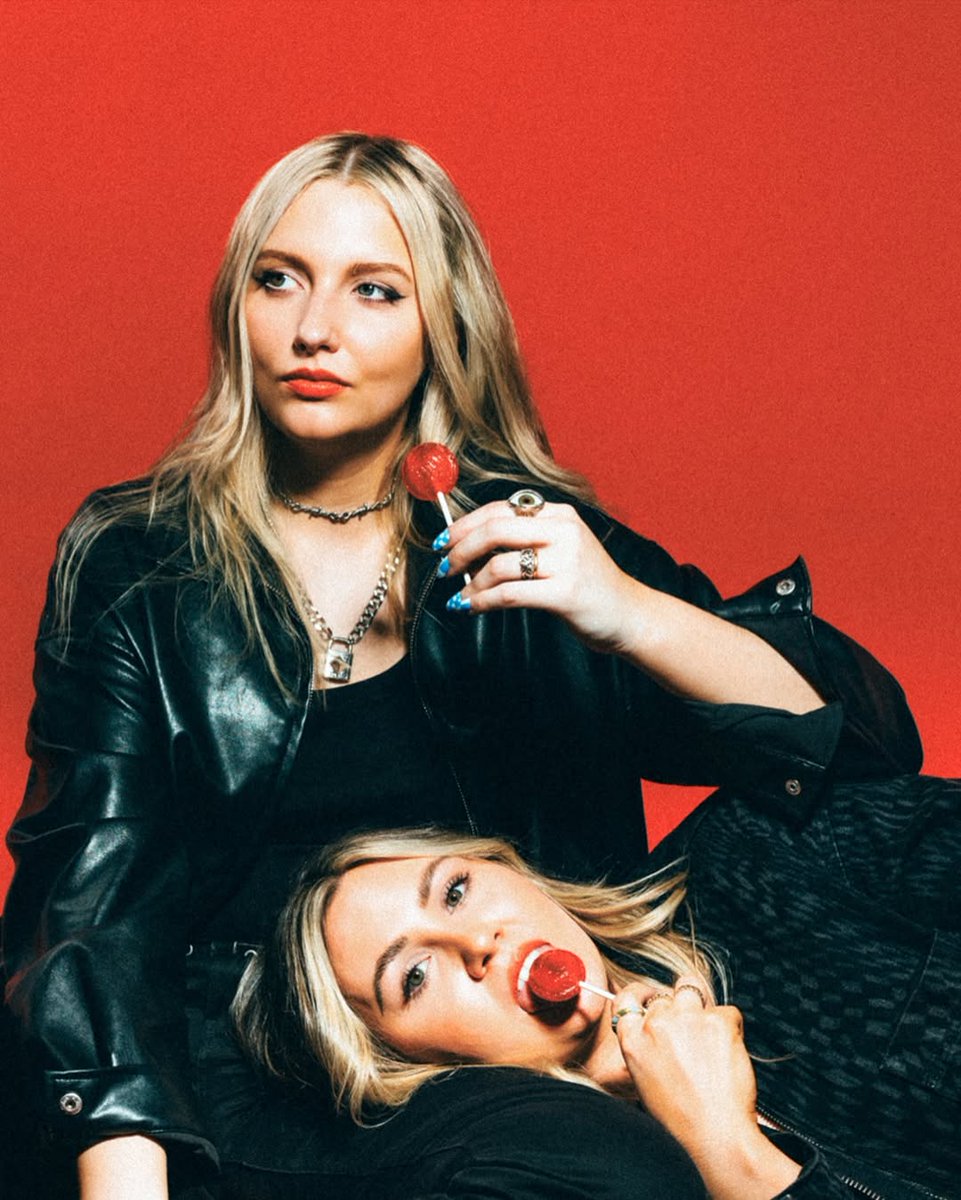 𝐓𝐄𝐍 artists you 𝐂𝐀𝐍'𝐓 𝐌𝐈𝐒𝐒 <a href="/SoundCity/">Liverpool Sound City</a> this weekend!

🌟 <a href="/weredirtyblonde/">Dirty Blonde</a> 🌟

"They’ve been playing packed out shows and fierce anthems like Checkmate are worthy of much bigger stages."

Read in full <a href="/Urbanistatweet/">Urbanista Magazine</a>: urbanistamagazine.uk/the-bands-and-…