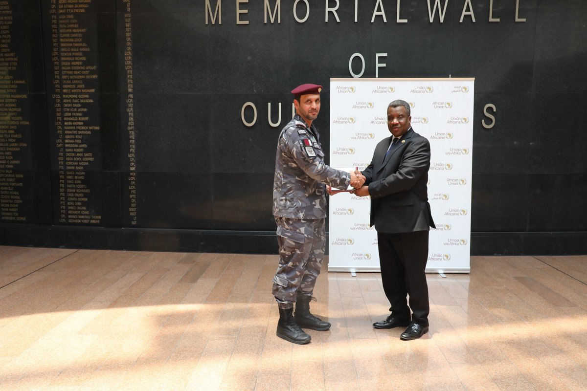 I had the pleasure of welcoming a delegation from the Joaan Bin Jassim Academy for Defence Studies in Doha, 🇶🇦 to the AU. Our deliberations focused on AU-led PSOs, knowledge exchange, early warning &amp;  fostering collaboration  betw AU and Qatar on peace &amp; security in Africa.