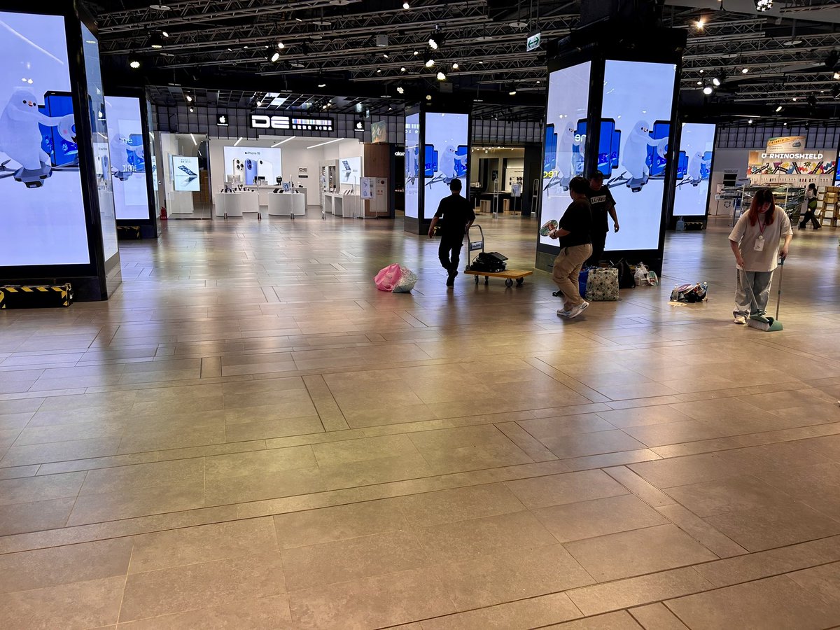 撤展結束，一鞠躬🙇謝謝來陪版。