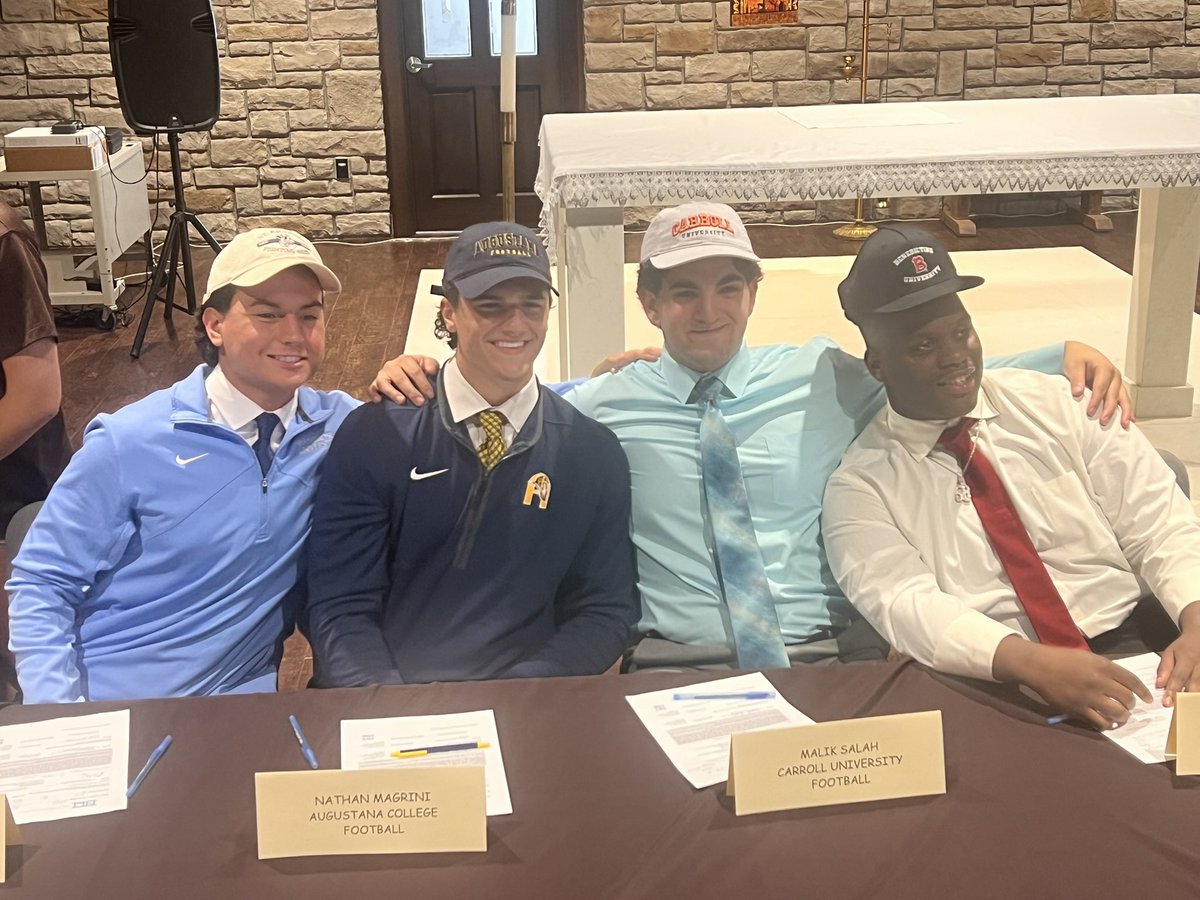 natemag28's tweet photo. #AGTG Signed!! @AugieILfootball @HilltoppersFB @HiramGrigsbyJr @rudysgymjoliet https://t.co/V4OTyHpj8E