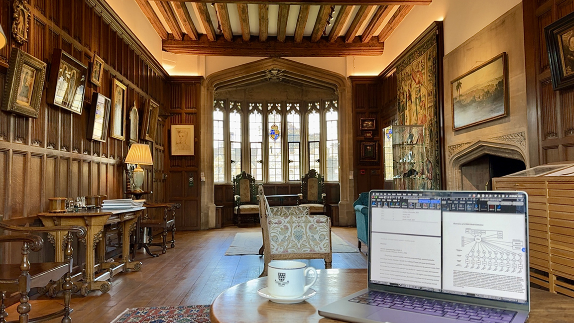 Study view from <a href="/magdalenoxford/">Magdalen College</a> ☕️💻

📷 | <a href="/OmidVEbrahimi/">Omid V. Ebrahimi</a>