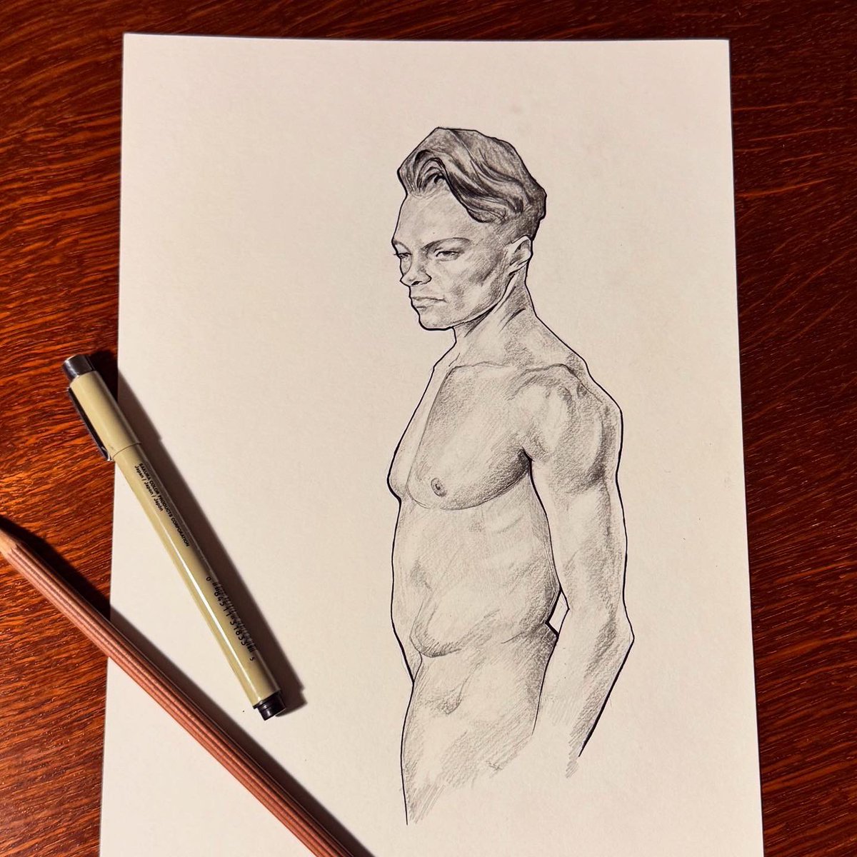 AlecAloe's tweet photo. Something classic

#traditionalart #gayart #pencilsketches #sketchbook #figuredrawing #maleart #queer #athletic https://t.co/hbqLaulHcO
