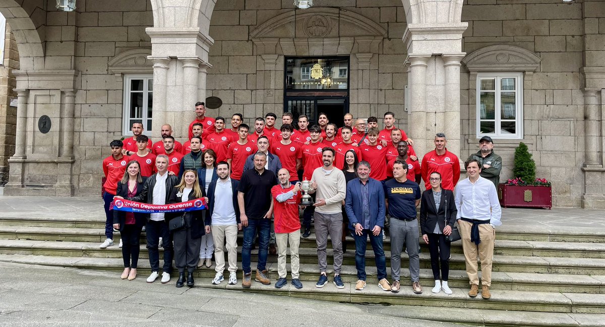 Recibimos no Concello aos xogadores da UD Ourense. Parabéns polo ascenso a 2ª RFEF!!