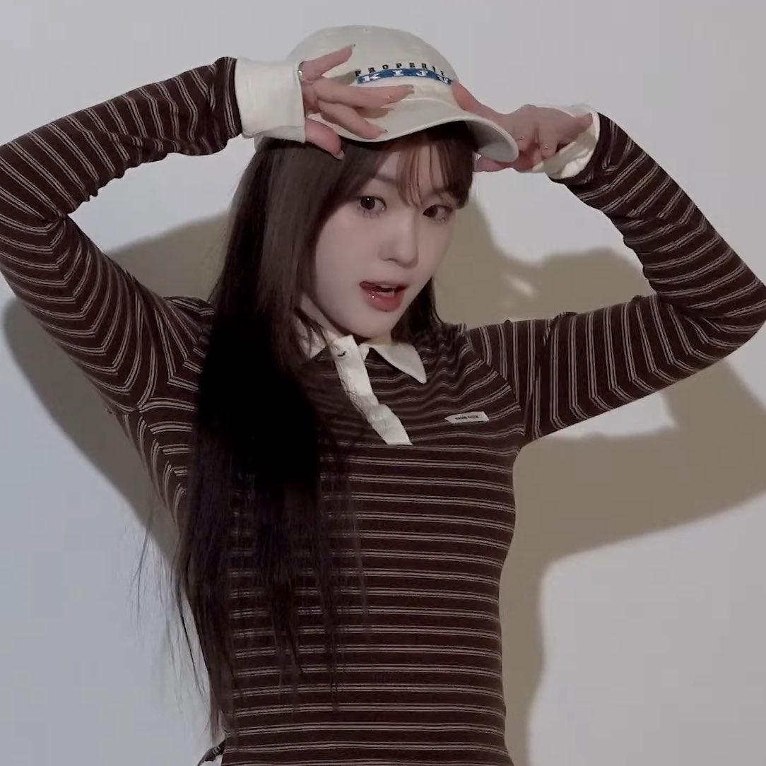 chaehyun_bby's tweet photo. n cuteness overload https://t.co/Nt2VOavLLf