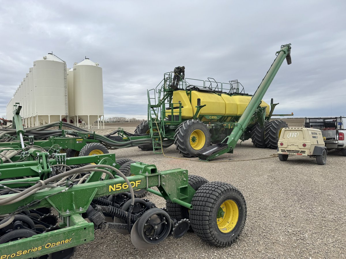 Lots of hours cleaning down 🧐
#WestCdnAg