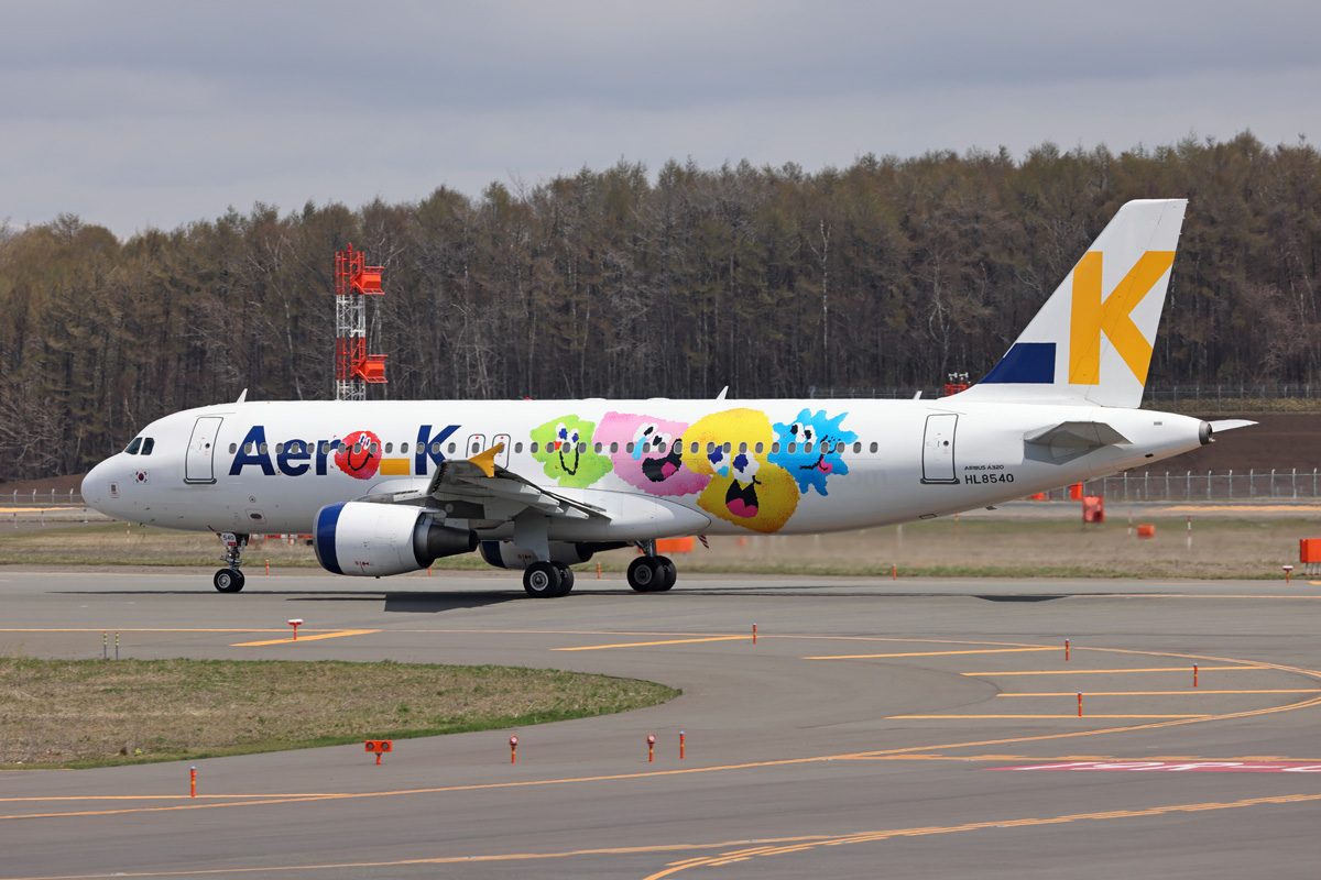 Aero K Airbus A320-214（HL8540） ＃RJCC エアロK初の特別塗装となっ