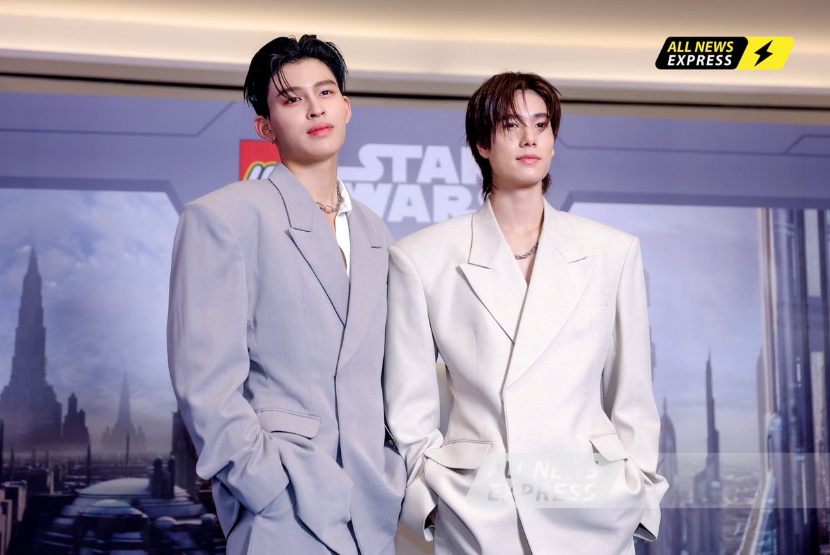 ALLNewsEXPRESS1's tweet photo. สูทเทาที่ไหน สูทททหล่อทั้งน้านน!!  "ปอนด์ - ภูวินทร์ " ควงคู่มาชวนเหล่าแฟน LEGO STAR WARS เดินทางกลับจักรวาลแห่งกาแล็กซี ในงาน  “LEGO STAR WARS 2025 POWER THE FORCE”

LEGOxPondPhuwinPerth
#LEGOTH #LEGOStarWars
#ppnaravit #phuwintang
#ปอนด์ภูวินทร์ #PondPhuwin
#SiamParagon #PowerTheForce