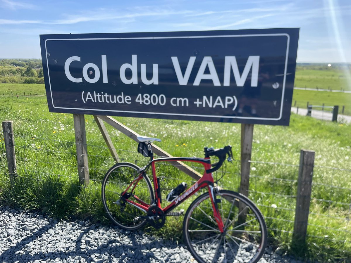 johan05024017's tweet photo. Vandaag ff dapper gedaan…!! 🚴♂️💪
De Drentse berg beklommen….⛰️
Heerlijk weertje om eens gek te doen..☀️
#ColduVAM #specialized #Drenthe #65km #GoedSmeren #zonnebrand #VoorkomHuidkanker https://t.co/jk7mdD3HCP