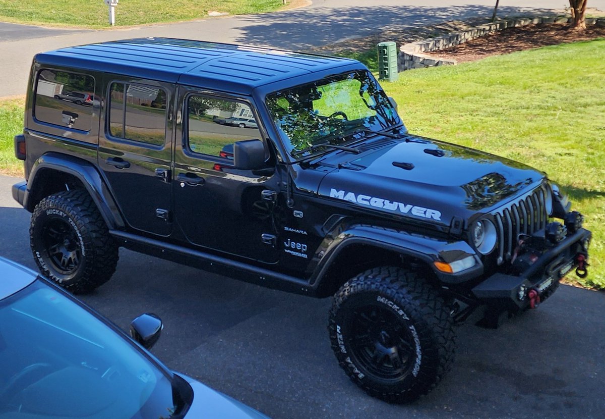 Commish 🎗 tweet media