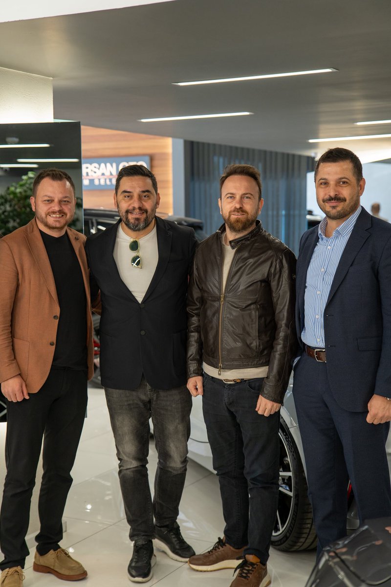 ekonomiticaret's tweet photo. Üyelerimizden @bodursanoto ev sahipliğinde Patronlar Platformu Pause etkinliğimiz gerçekleşmiştir.

Bu güzel etkinliğe ev sahipliği yapan kıymetli üyemiz Arif Hikmet Bodur Bey’e, toplantıya katılan tüm üyelerimize teşekkür ederiz. https://t.co/xsiaj3womu