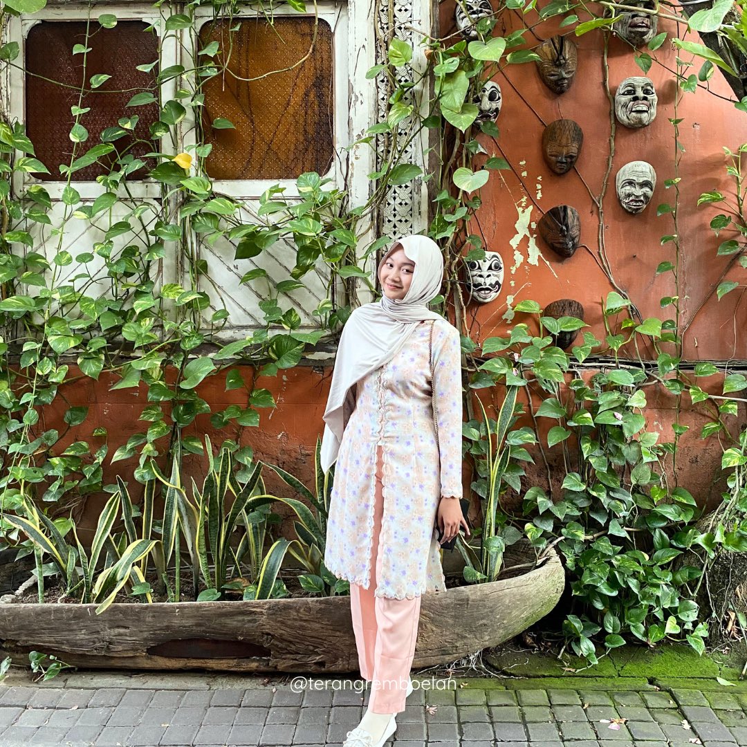 terangremboelan's tweet image. orang jawa               vs             parfum jawa