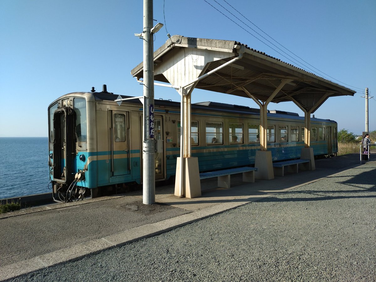 fcp100's tweet photo. 予讃線です https://t.co/JAuhMa6b4Y