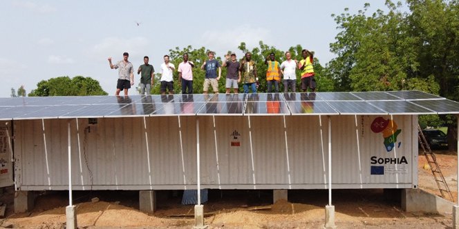 SophiA4Africa's tweet photo. 🌍 SophiA4Africa is a European Green Deal success!

Discover our solar-powered impact on rural healthcare in Burkina Faso. 

Read more: https://t.co/kSQ7zV8Eqo 

#SophiA4Africa #InnovationInAfrica #SustainableHealthcare https://t.co/vmxlaCDgQ3