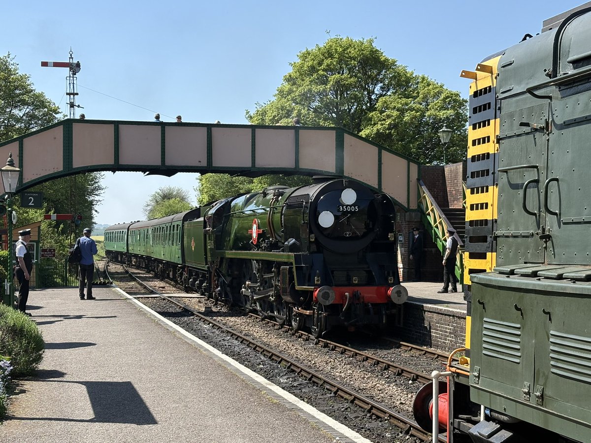 Chris Cornell tweet media