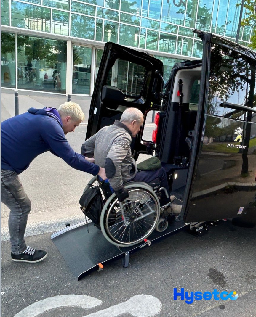 🚐👩🏽‍🦽 Zéro émission, ca rime aussi avec zéro exclusion ! Grâce à nos vans à hydrogène <a href="/Stellantis/">Stellantis</a> adaptés aux personnes à mobilité réduite #PMR, on s’engage pour une mobilité inclusive et décarbonée.
#JournéeMondialeMobilité