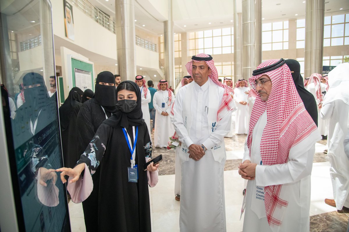 وتضمن الهاكثون مشاركة 60 فريقًا و184 طالبًا وطالبة من 22 تخصص، وقدم خلالها جلسات إرشادية عبر مستشارين أكاديميين وفنيين.