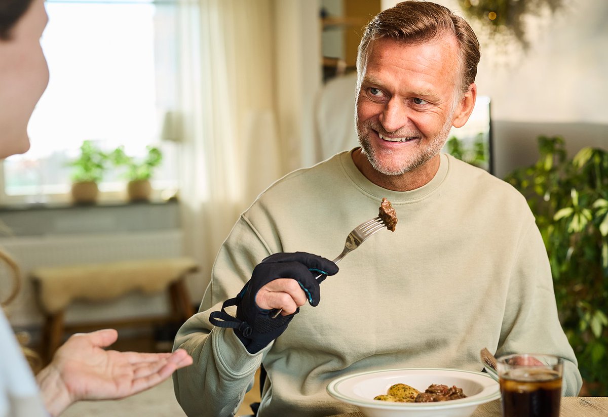 Are you Eligible for Carbonhand?

Reduced grip strength or hand function due to Spinal Cord Injury, ALS, MS, stroke, brachial plexus injury or other neuromuscular disease or injury?

Contact Us to know if you are eligible bioservo.com/v/am-i-eligible