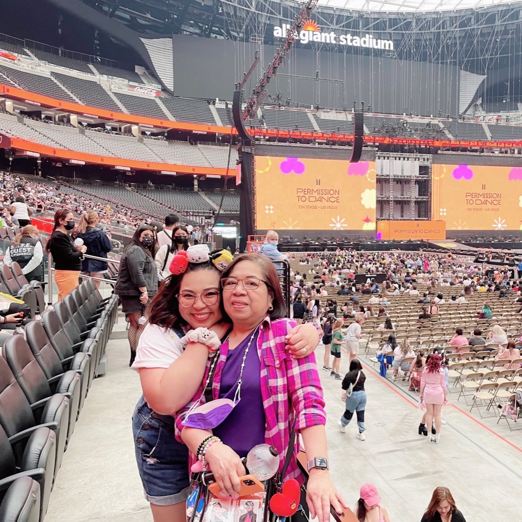 flo⁷♡🪭 tweet media