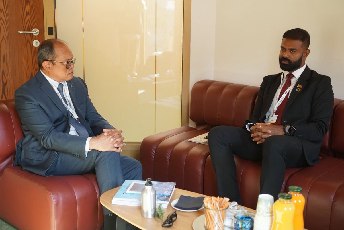 MoTmv's tweet photo. Deputy Minister Hassaan Mohamed met bilaterally with @rolphpayet, the Executive Secretary of @brsmeas on the margins of the #BRSCOPs and High-Level Segment, where stronger cooperation and accountability on sound management of chemicals and hazardous waste were discussed. https://t.co/W1lT3nG1tL