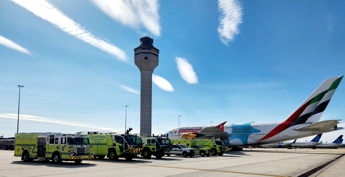 MWAAFireRescue's tweet image. ✈️A shift IAD and Aircraft familiarization🚒. Thank you @emirates for allowing us a moment for some very important refresher training. Also, the picture perfect moment. 😊📷🌞
@MWAAHQ @Dulles_Airport
