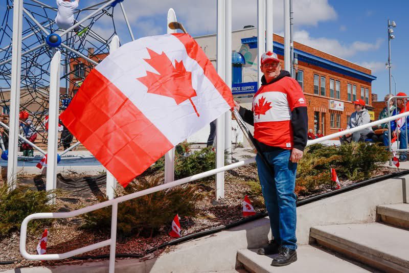 TedSmit66991036's tweet image. Standing Tall for Canada