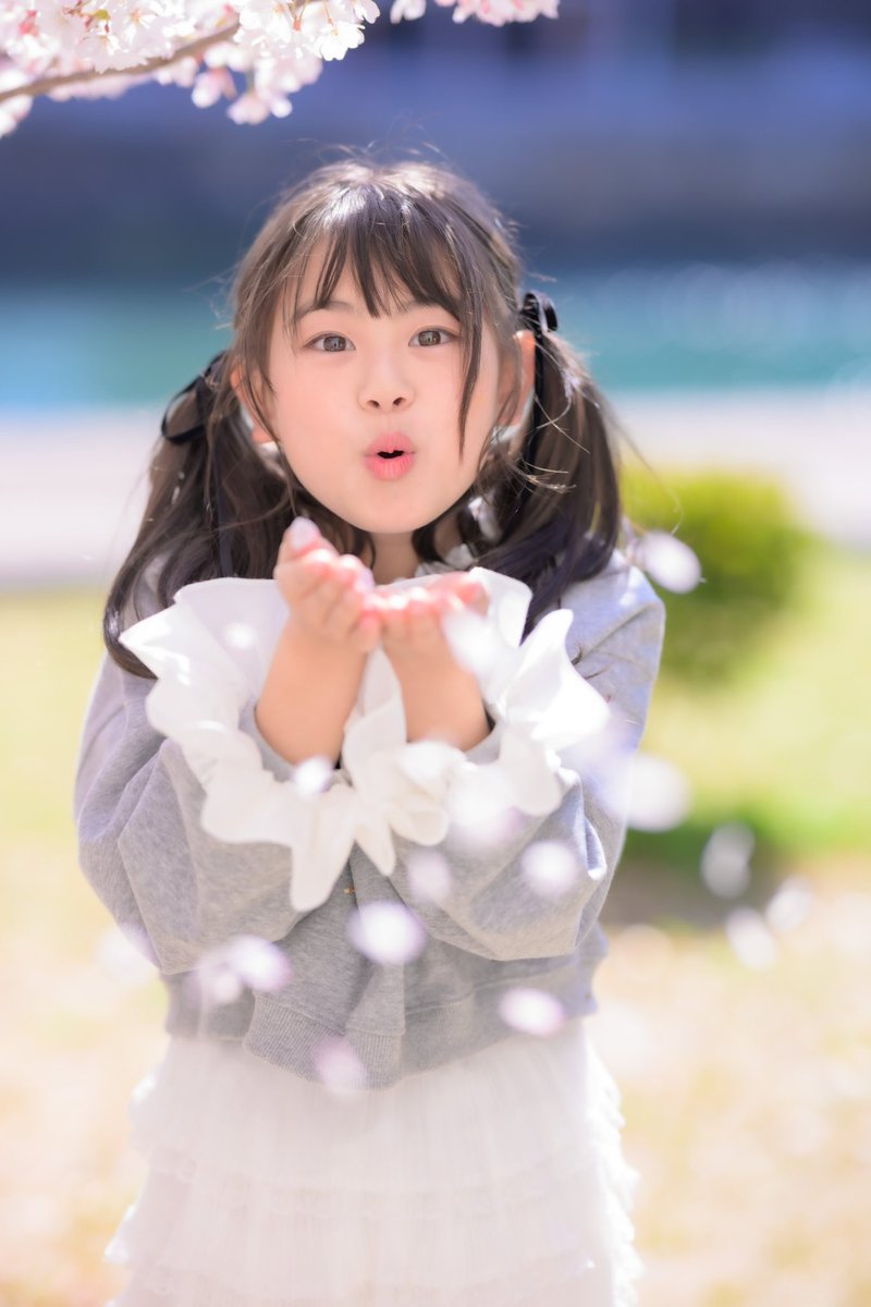 お久しぶりです😊
今年の桜だよー🌸*･

#氷菜
#キッズモデル