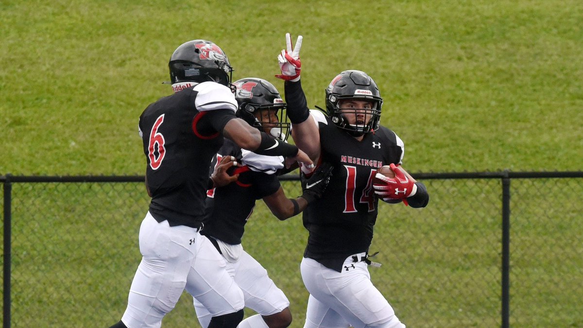 LaDarren McClendon (@ladarren70) on Twitter photo After a great talk with Coach Linwood (<a href="/keegan_linwood/">Keegan Linwood</a>) i am blessed to receive my 3rd offer from Muskingum University( <a href="/MuskingumFB/">Muskingum Football</a> ) After a great talk with Coach Linwood (<a href="/keegan_linwood/">Keegan Linwood</a>) i am blessed to receive my 3rd offer from Muskingum University( <a href="/MuskingumFB/">Muskingum Football</a> )