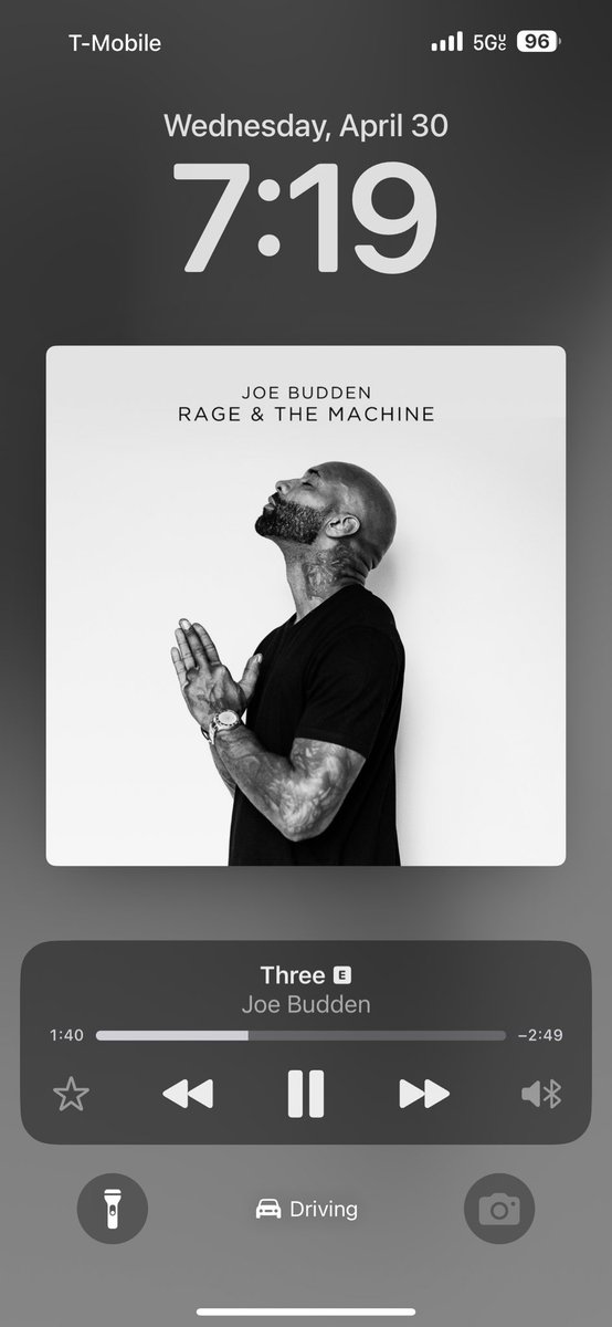 aonethelp's tweet image. #4pack of #EntranceMusic for work today. The shuffle was playing records I rocked with de camino al trabajo hoy.