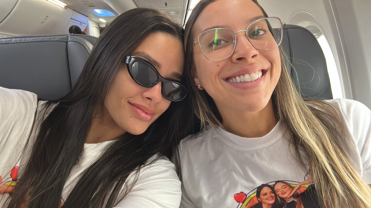 hadtuiita's tweet image. Quando a Vitória Strada for campeã de alguma coisa aí a gente conversa hahahahah 

RENATA E EVA EM FORTALEZA