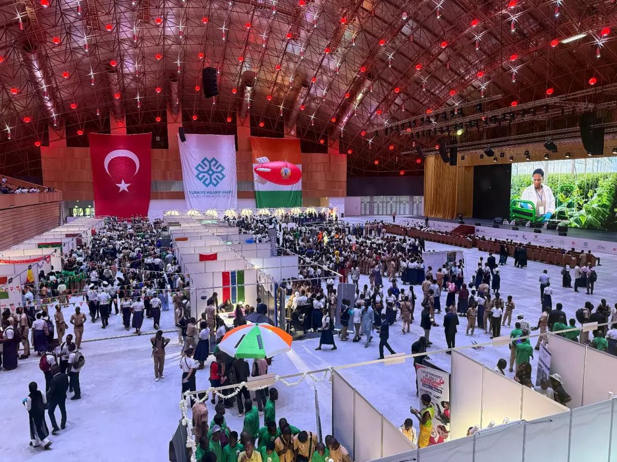 TMaarifVakfi's tweet photo. 📸 #ScienceFestAbidjan2025 https://t.co/SGc8sJ1nGz