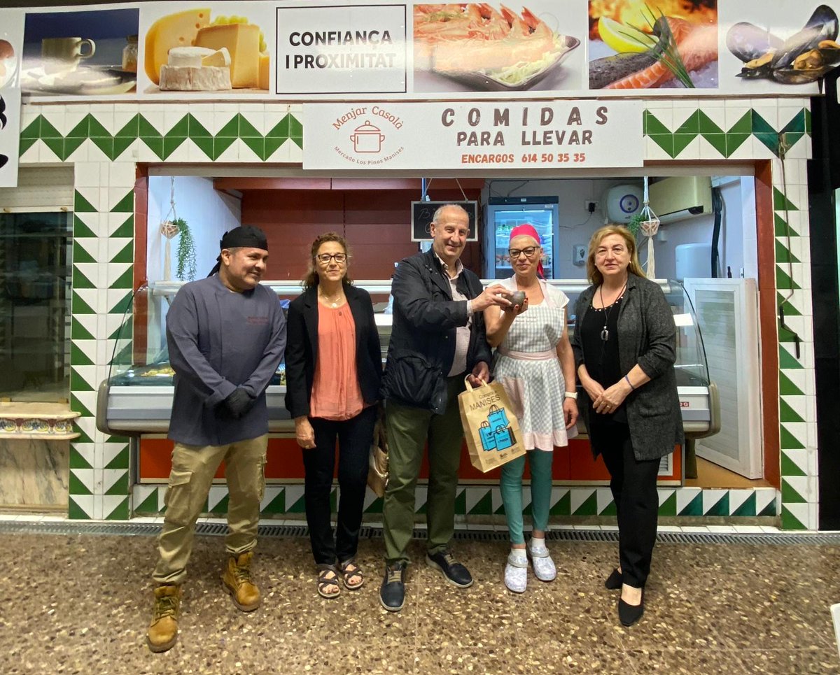 🥘Hui hem donat la benvinguda a una nova parada de menjars en el mercat Els Pins de #Manises. Menjar Casolà ofereix plats preparats de primera qualitat
🍀Molta sort amb aquest nou projecte‼️👏👏